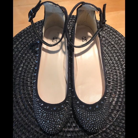 NEW Studded SCENE SZ8.5 Ankle Strap Shoe - Picture 3 of 9